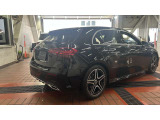 メルセデス・ベンツの定める厳しい基準をクリアしたお車のみをご案内させて頂きます。納車前整備はメーカー規定に基づき100項目にも及ぶ点検を熟練のメカニックによって行いご納車させて頂きます。