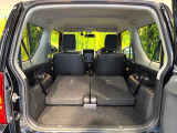 普段のお買い物や通勤、送迎等に十分な荷室スペースを確保しております。セカンドシートを倒すと、大きな荷物の積載も可能です♪