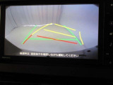 バックガイドモニターで、後方を確認しながら安心して駐車することができます。運転初心者も熟練者も必須の機能ですよ!