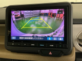バックモニター付きで車庫入れも安心【カメラアングルは3パターンから選べます】知らない道でも安心して楽しくお出かけができます