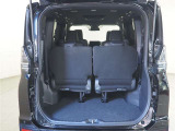 トランクも広々としているため、たくさんの荷物を積載可能です!日常使いはもちろん、アウトドアにも大活躍です!