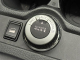 【ALL-MODE 4&times;4:オールモード・フォーバイフォー】ニッサンが開発した電子制御4WDシステム。卓越した悪路走破性に加え、優れた走行安定性を実現します。