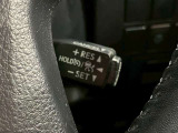 高速道路で便利な【クルーズコントロール】も装着済み。アクセルを離しても一定速度で走行ができる装備です。加速減速もスイッチ操作でOKです。