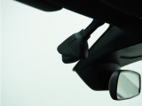 ◆ドライブレコーダー◆映像・音声などを記録する自動車用の装置です。 もしもの事故の際の記録はもちろん、旅行の際の思い出としてドライブの映像を楽しむことができます。