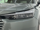 LEDヘッドライトは、点灯の瞬間から最大光量を発揮し、突然暗くなるトンネルなどでの安定感を高めます。