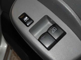 パワーウィンドウを装備しています。