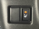 【シートヒーター】運転席にはシートヒーターが装備されております。冬場寒い時期や、夏場でも車内のエアコンが苦手な方には嬉しい装備です!