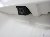 バックカメラが付いているので後方確認が非常にしやすいです。今や運転初心者も熟練者も必須装備!ついていて損はないですね♪