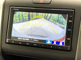 【バックカメラ】駐車時に後方がリアルタイム映像で確認できます。大型商業施設や立体駐車場での駐車時や、夜間のバック時に大活躍!運転スキルに関わらず、今や必須となった装備のひとつです!