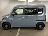 スライドドアなら狭い駐車場でもドアをぶつける心配がありません。ステップが低く乗り降りもしやすいです。