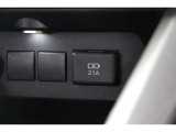 充電用USB装備しています。