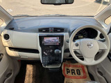 運転席まわりです。細かいオプションなど、気になるところがあればお気軽にメールやお電話等でお問合せください。