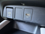 USB機器などの外部機器の接続が可能です。