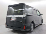 走りにこだわりながら収納力も持ち合わせたお車です。荷物を載せて軽快なドライブを楽しめますよ♪