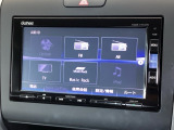 ナビ機能だけでなく、ミュージックサーバー、Bluetooth、フルセグテレビ、DVDとCD再生など、オーディオ機能がついています。