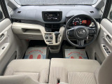 見晴らしがよく開放的な車内。視界も良好でストレスなく快適なカーライフを過ごせます。