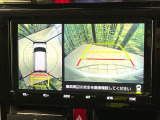 【パノラミックビューモニター】専用のカメラにより、上から見下ろしたような視点で360度クルマの周囲を確認することができます☆死角部分も確認しやすく、狭い場所での切り返しや駐車もスムーズに行えます。