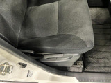 痛みの出やすい運転席シートの角、フロアマット、座面、ともに良好です