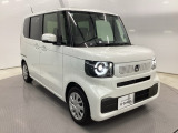 ボディカラーはプラチナホワイトパール! 人気色です。