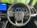 【純正革巻きステアリング】上質な革を使用することで、手にしっかり馴染みとても運転しやすいハンドルです♪