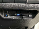 ETC2.0ユニットが搭載。従来のETCに加えて渋滞回避支援や安全運転支援などの情報サービスも提供。より安全で快適な道路利用をサポート。