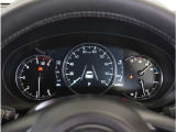 【明るく見やすいメーター】視認性が良く明るく見やすいメーター。運転者にとって見やすいメーターは運転していても疲れないですよね。
