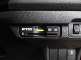 ETC付。高速道路の料金所はキャッシュレスで通過です。サービスエリア等にあるスマートインターの出入りも利用可能でとっても便利。ご納車後すぐにお使い頂けるようセットアップしてのお渡しとなります。