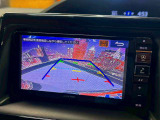 【バックカメラ】運転席から画面上で安全確認ができます。駐車が苦手な方にもオススメな便利機能です。