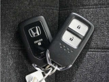 ◆スマートキー◆カギをバッグやポケットに入れたままでもドアロックの開閉ができる『スマートキー』付き!雨天や暗くなってもカギを取り出す必要がなくドアの開錠&エンジンも始動できます