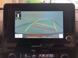 バックガイドモニターで、後方を確認しながら安心して駐車することができます。運転初心者も熟練者も必須の機能ですよ!