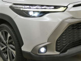 LEDヘッドライトです。デザイン性がよくとても明るいので、夜間の走行や悪天候でも安心です。しかも長寿命!