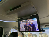 【純正OPフリップダウンモニター】付き☆後部座席に座りながら大画面でTVやDVDをお楽しみいただけます♪