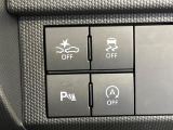 【スマートアシスト】走行中に前方の車両等を認識し、衝突しそうな時は警報とブレーキで衝突回避と被害軽減をアシスト。より安全にドライブをお楽しみいただけます。