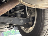 お車を安心してお乗りいただく為には、足回りの定期点検が欠かせません。サービスサポート(有償保証)では無料点検もご提供しており、安心のカーライフをお過ごしいただけるサポート体制が整っています。