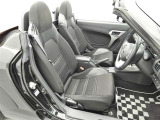 高品質カークリーニング 外装・内装、岐阜トヨペットの専門スタッフがシートもカーペットも綺麗に洗浄済み!プロの仕上げを是非ご確認ください。