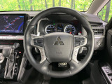 【純正革巻きステアリング】上質な革を使用することで、手にしっかり馴染みとても運転しやすいハンドルです♪
