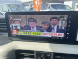 フルセグ付きで渋滞、休憩中など快適にお過ごしできるアイテムです。