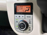 車内空調は&rdquo;AUTOエアコン&rdquo;にお任せ。運転に集中出来ますよ!