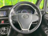 【純正革巻きステアリング】上質な革を使用することで、手にしっかり馴染みとても運転しやすいハンドルです♪