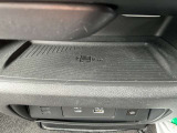 ワイヤレス充電機能付き!置くだけで使えますが、機種によっては使えないものもございます。