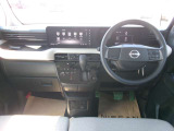 操作しやすい運転席廻り!操作パネルも使いやすい!!ドライブが楽しくなります!