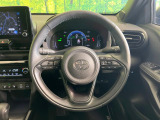 インテリアに合わせたデザインのステアリングは、運転される方のことも考え、運転しやすい形状、大きさです。是非一度、実際に触ってお確かめください。