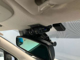 いくら安全運転をしていても、事故に巻き込まれることもあります。万が一の時に証拠として使えるフロント+車室内ドライブレコーダーがついてます♪