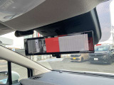 インテリジェントルームミラーで後方の荷物を気にすることなく運転可能です。