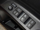 電動格納式ドアミラー・パワーウインドウを装備しています。