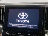 【純正ナビ】人気のアルパインナビを装備しております。ナビの使いやすさはもちろん、オーディオ機能も充実!キャンプや旅行はもちろん、通勤や買い物など普段のドライブも楽しくなるはず♪