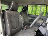 運転席シート廻りは使用感も少なく、良好な状態となっています。丁寧に使われていたことがよくわかりますね。