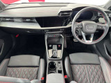 Audiのインテリアはエクステリア同様、優れたデザイン性とクオリティ、そして機能性を兼ね備えております。