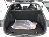 トランク内も広く、荷物もタップリ積んで頂けます☆