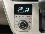 車内空調は&rdquo;AUTOエアコン&rdquo;にお任せ。運転に集中出来ますよ!
